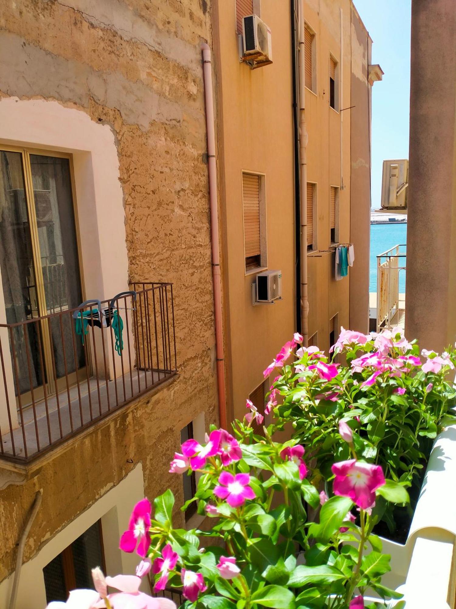 Ferienwohnung A Casa Tutti Bene Trapani Exterior foto
